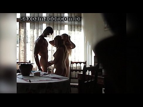 ❤️ Seksisõbrad kutsuvad hiiglasliku mehe ja temaga kolmekesi ️ Pornovideo at et.dreamlandpassionfever.ru ️❤
